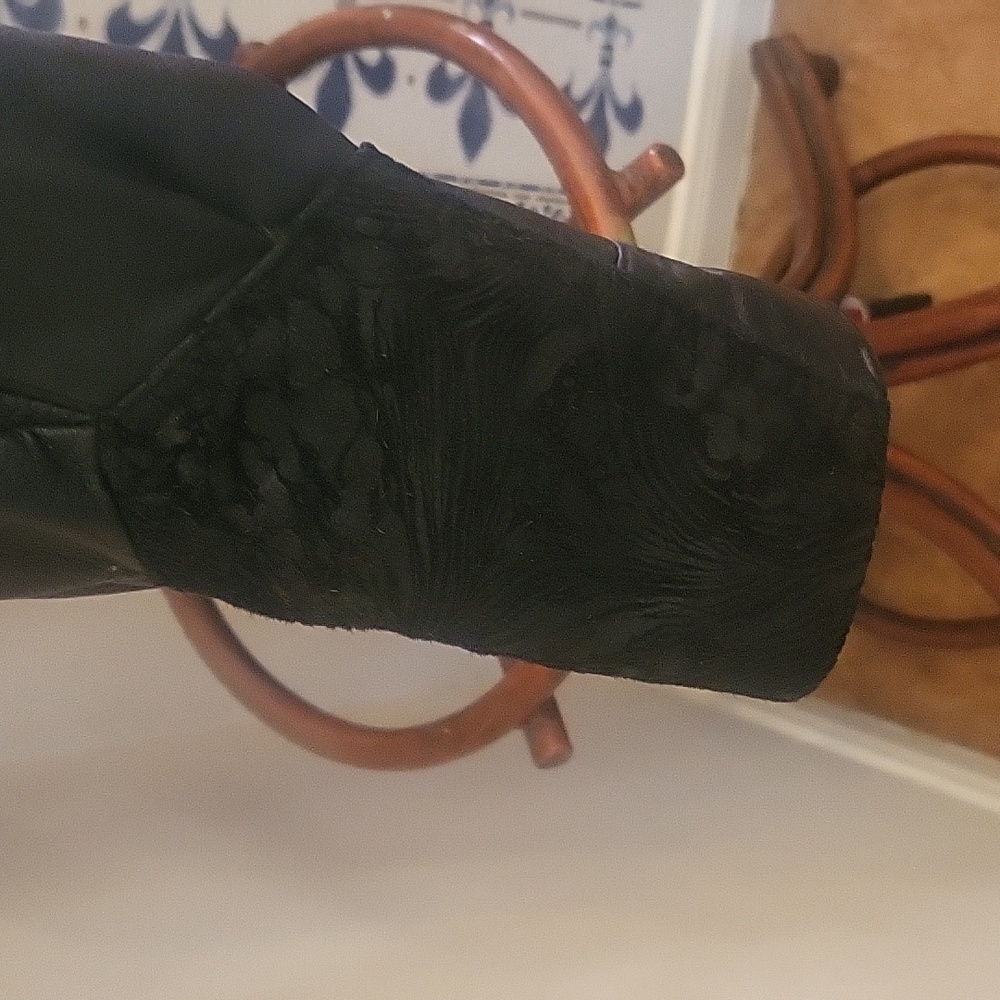 Vintage Genuine Leather Jacket - Picture 5 of 7